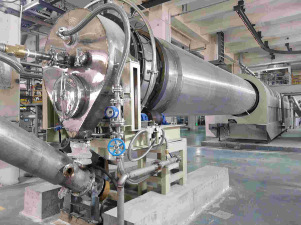 焙燒電池正極材料，規格：?1.8x21.5米電熱回轉窯